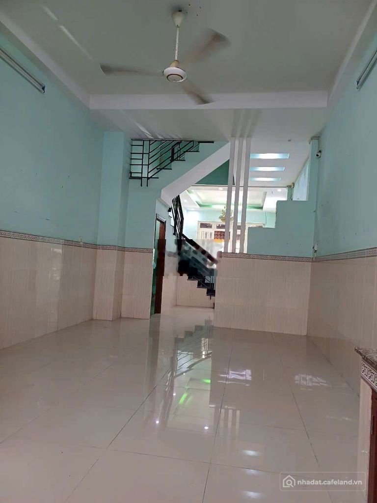 Nhà riêng: Nhà 1trệt lầu (4x20) 3pn 2wc hẻm xe hơi bình trị đông