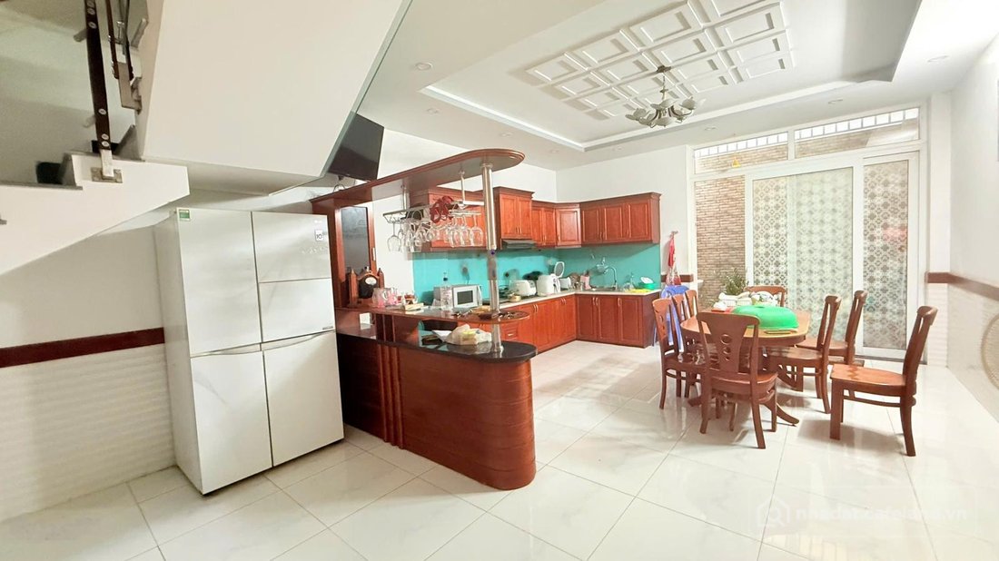 Nhà riêng: Cho thuê nhà MT KDC Phạm Hữu Lầu, Quận 7