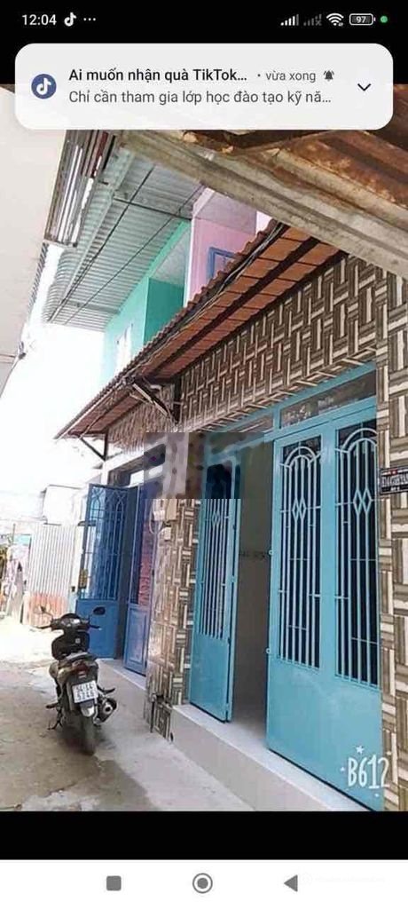 Nhà riêng: ngan 4 m dai7 m5 1 lầu 2 tô lét