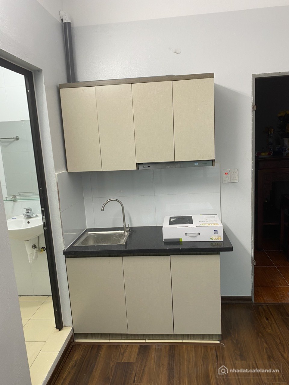 Căn hộ chung cư: Cho thuê căn hộ chung cư mini 1 phòng ngủ, 1 phòng khách, tầng