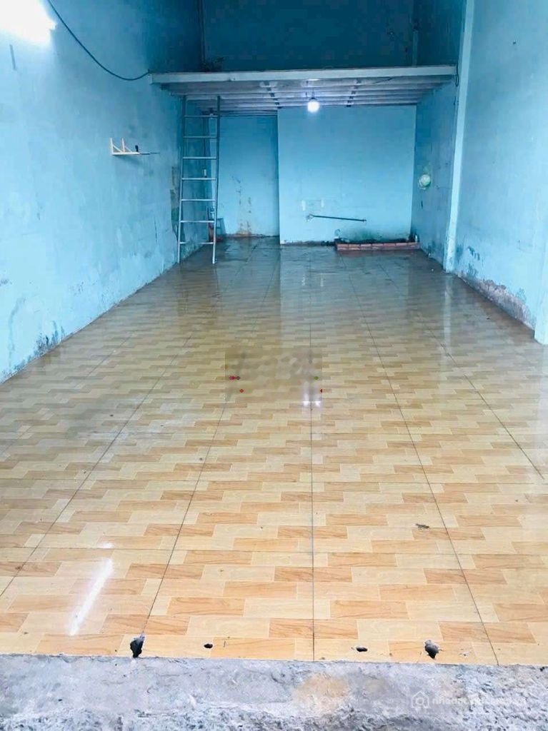 Nhà riêng: Mặt tiền quốc lộ 1a ngay big c an lạc