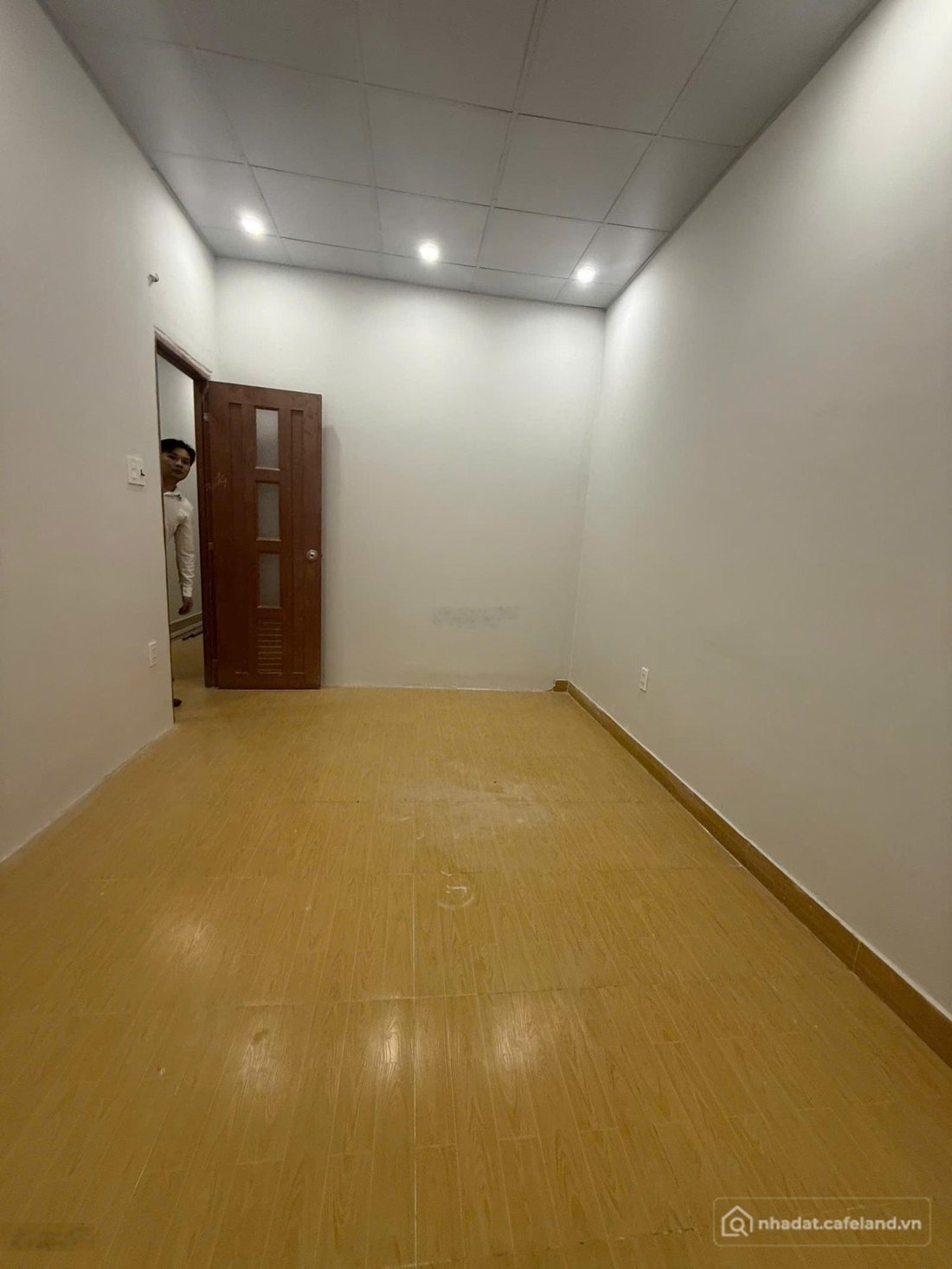Nhà riêng: Cho thuê nhà mặt tiền gần Chợ Liên Khu 5 - 6 Bình Tân 80m2, gía 9,5 t