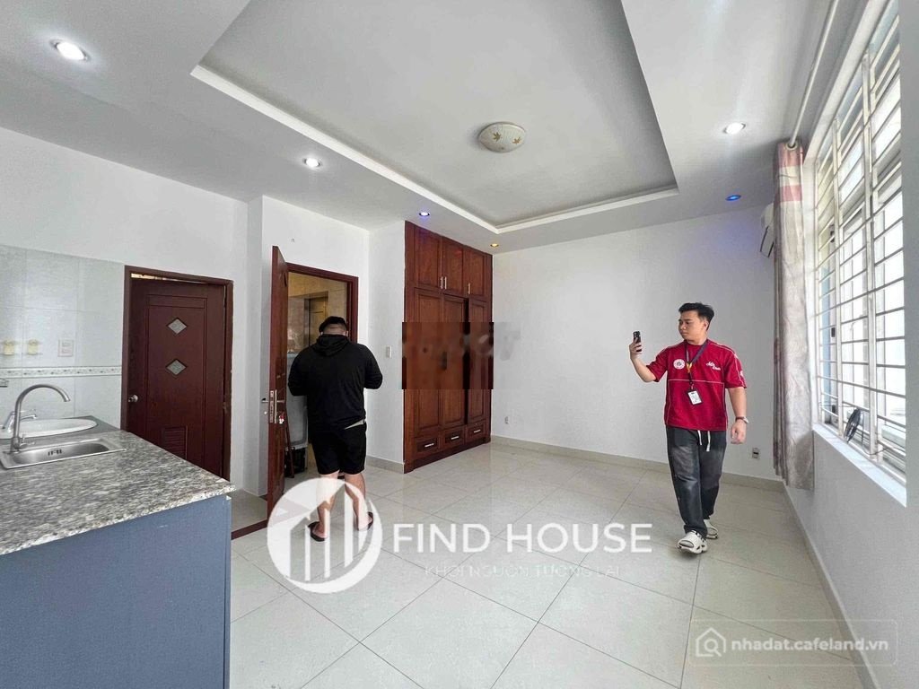 Phòng trọ: Studio Rộng Có Ban Công Gần Phú Mỹ Hưng Tiện Về Đại Học Mở, TNMT