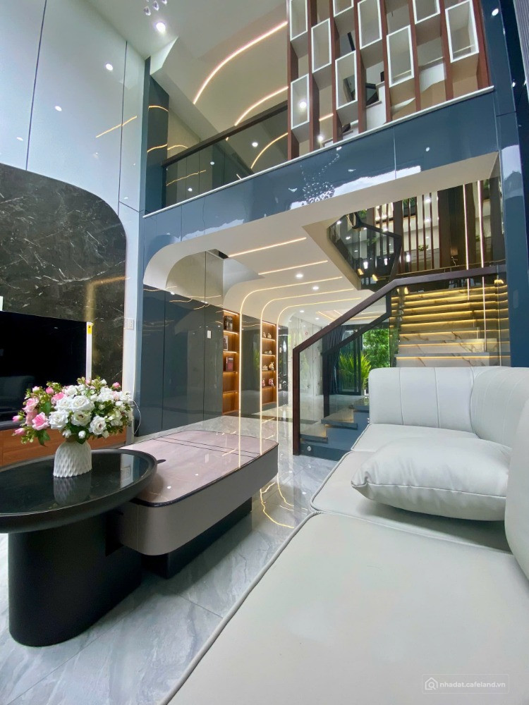 Nhà mới 5 tầng MT Thạnh Lộc 39 - An Phú Đông Q12 - 60m2 - 4PN -nhỉnh 6 tỷ