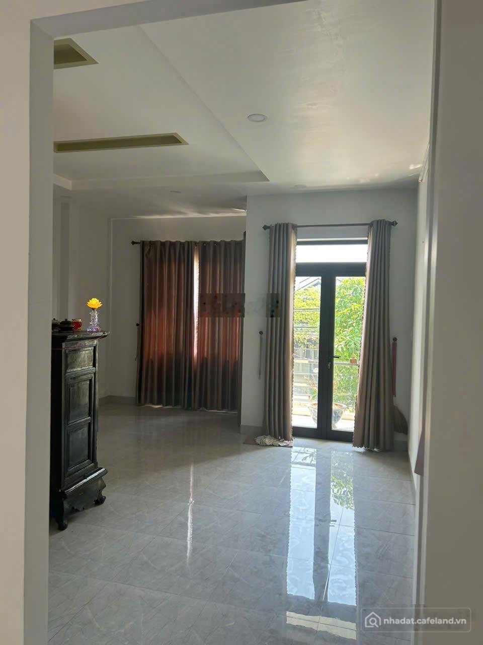 Nhà riêng: Cho thuê nhà Hòa Xuân Mặt tiền Diên Hồng giá chỉ 12 triệu