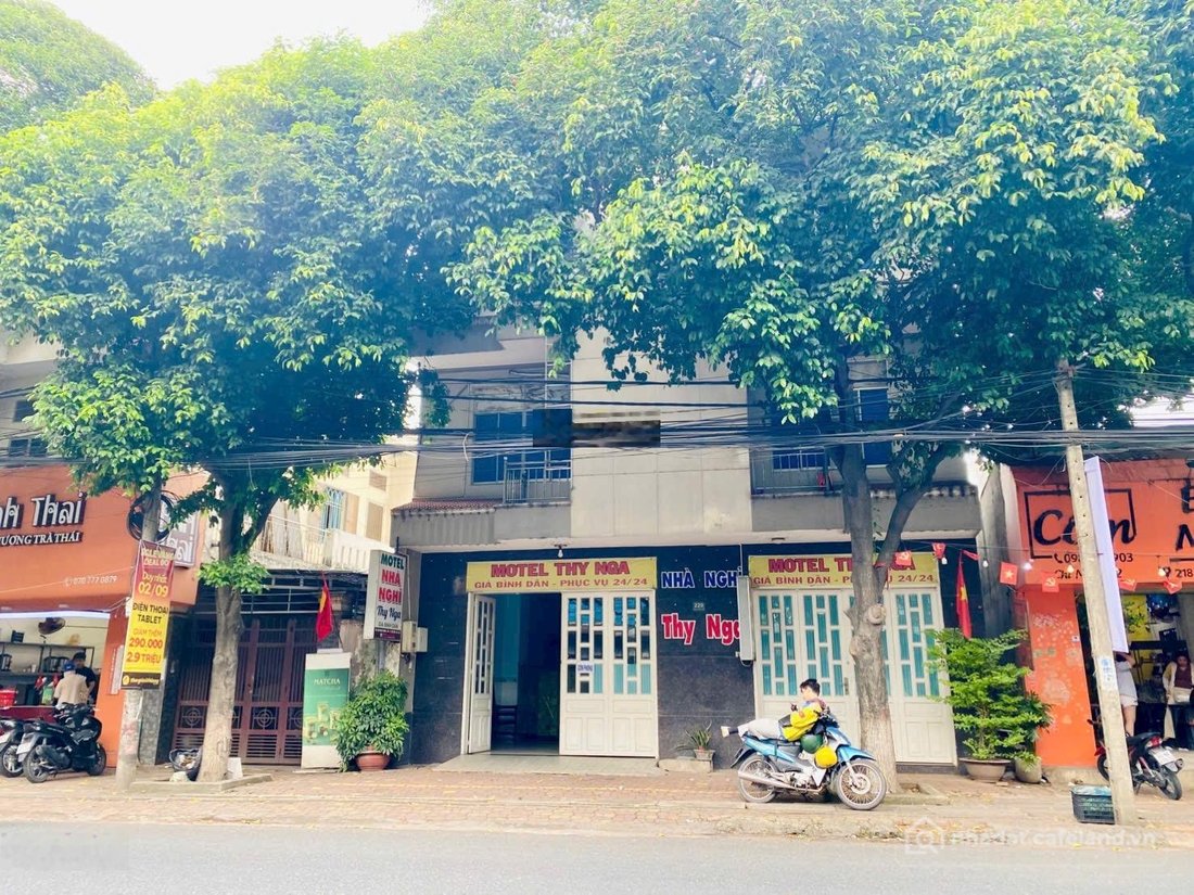 Nhà riêng: 59 triệu/tháng - Nhà mặt tiền ngang gần 10 mét 1 trệt 2 lầu đường Pha