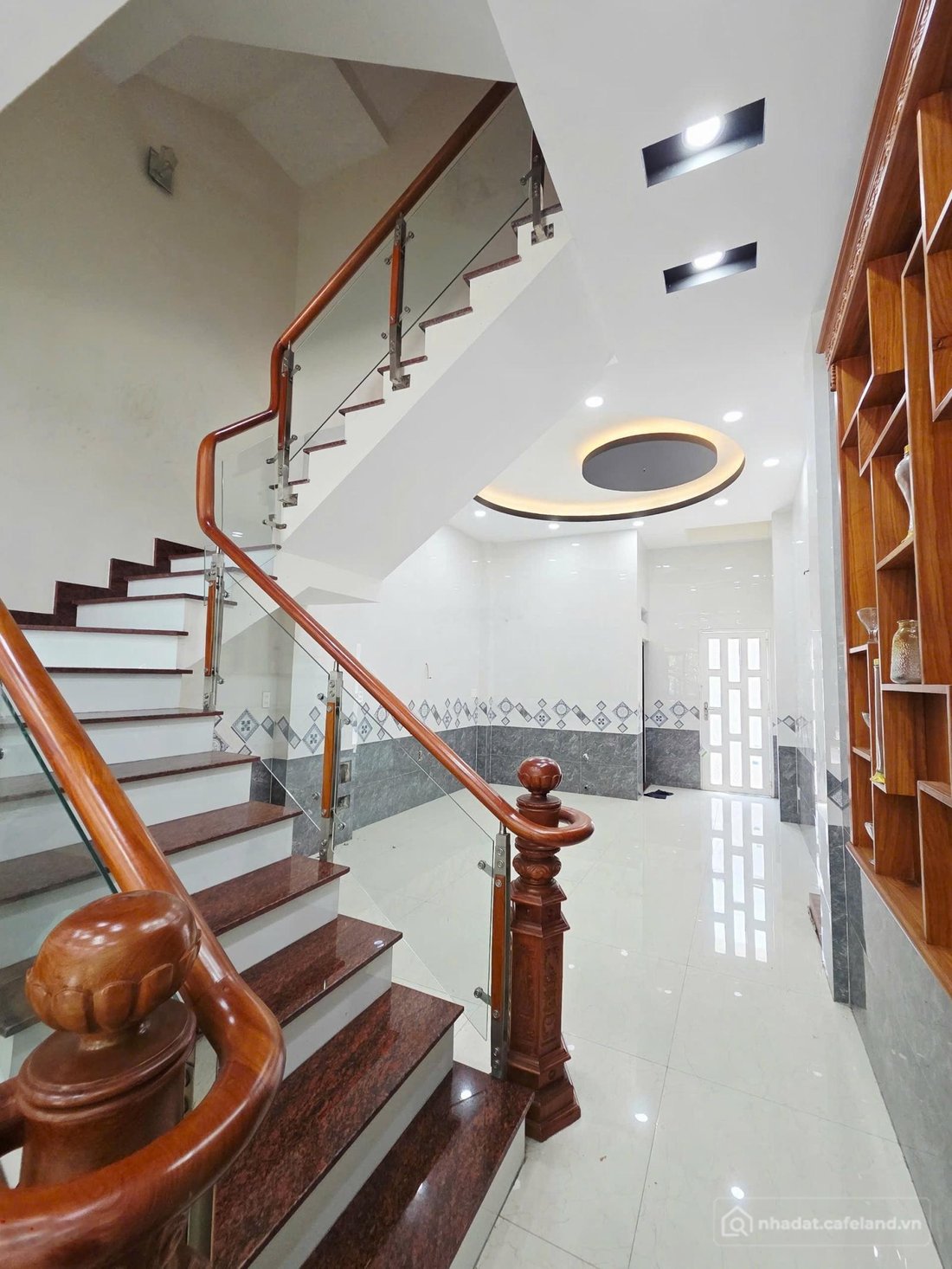 Nhà riêng: 19.5 tr Nhà mới đẹp, đường 12m Lê Trọng Tấn, Tây Thạnh