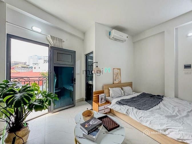Căn hộ chung cư: Hồ Tây Full Đồ Thang Máy Ban Công Giá Tốt