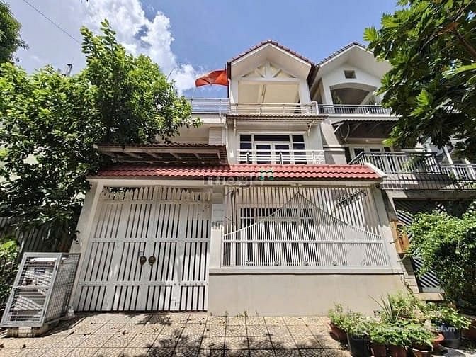 Biệt thự: Biệt thự Mới 100% Vào set up ngay 3 lầu 5 Phòng cực rộng, trệt trống