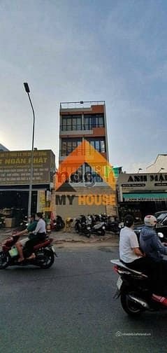 Văn phòng: Toà VP An Phú 6x20m có thang máy trống suốt, KD tự do 50tr