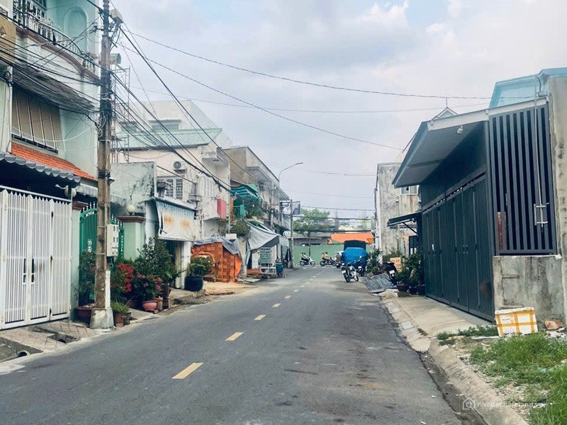 CHƯA TỚI 2 TỶ HỘ KHẨU HÀ NỘI, ĐƯỜNG THÔNG RỘNG, Ô TÔ TRÁNH, 5P TỚI SÂN BAY, KD S
