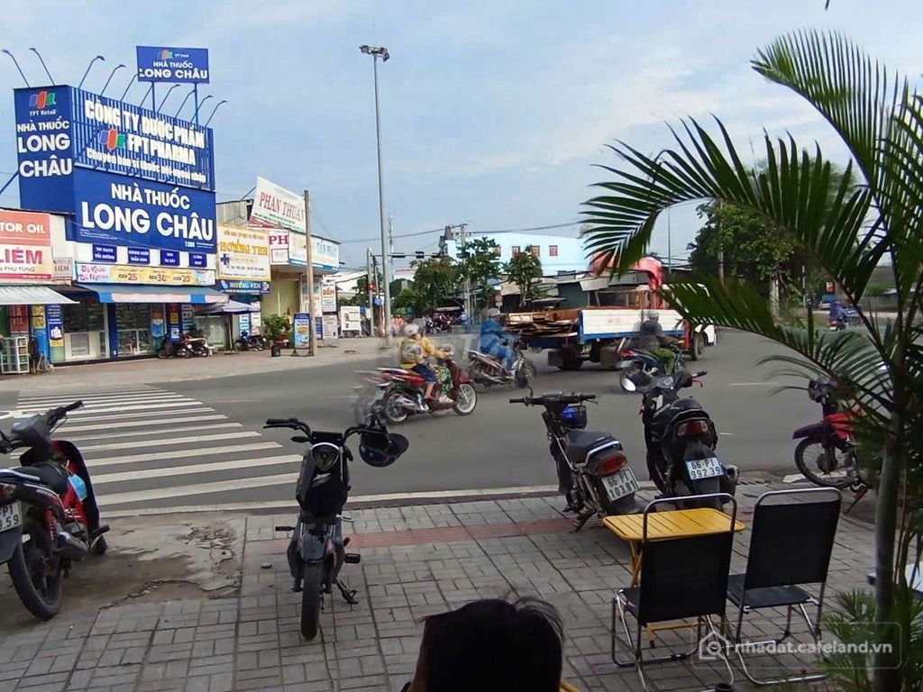 Mặt bằng: Cho thuê nhà mặt tiền