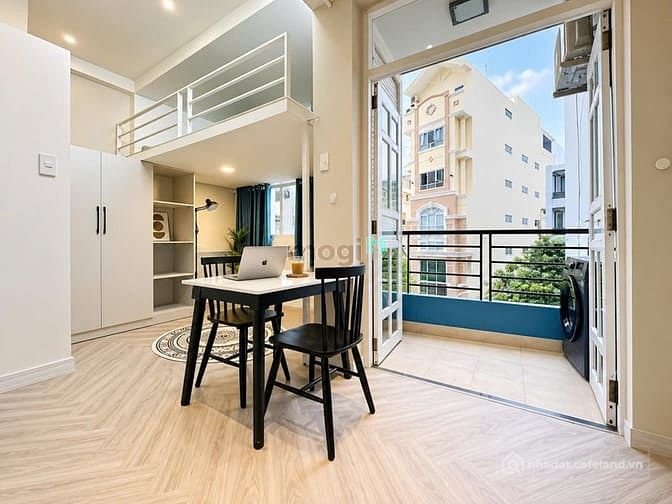 Nhà hàng - Khách sạn: Duplex ban công gần Nguyễn Thị Minh Khai Quận1_Đối diện UE