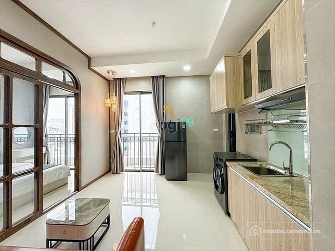 Căn hộ chung cư: Căn hộ ban công cao cấp Bình Thạnh gần Quận 1_Landmark81_Thang