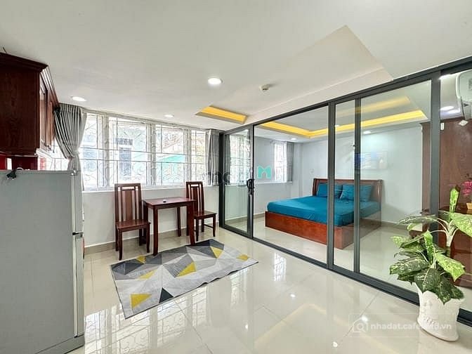 Nhà hàng - Khách sạn: Căn Hộ 1 PN Tách Bếp Siêu Thoáng Ngay Bờ Kè Hoàng Sa