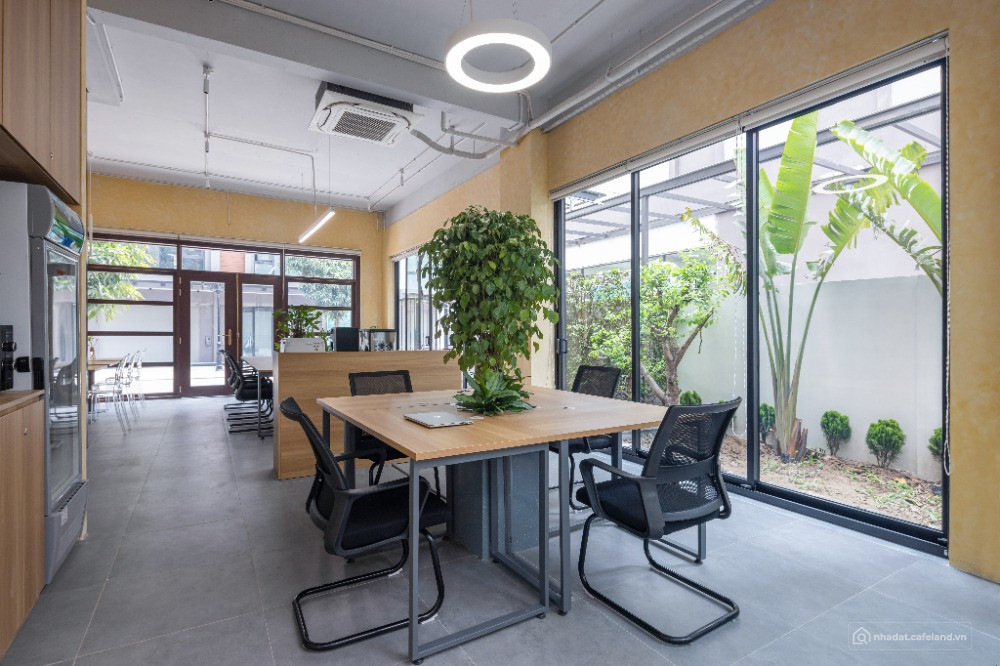 Cho thuê tòa nhà tại Phố Biển OCP3 – diện tích sàn tổng 350m², full nội thất