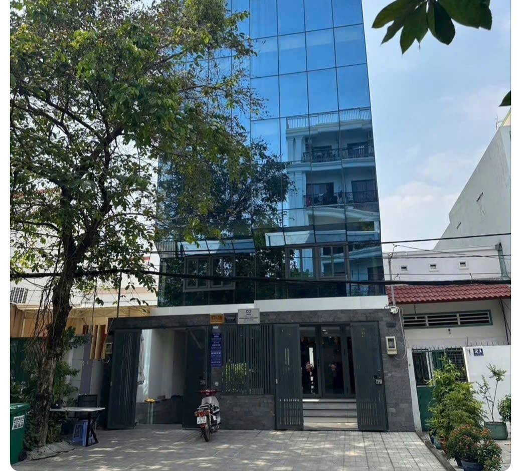 Chuyển nhượng tòa nhà mặt tiền đường Phó Đức Chính, Bình Thạnh