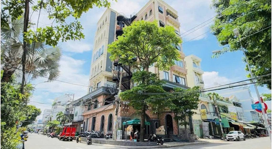 Chuyển nhượng tòa nhà góc 2 mặt tiền đường số 7, phường Tân Hưng, TP.HCM