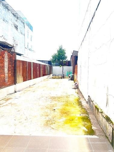 Biệt thự: Chính chủ cho thuê nhà mặt tiền Tô Ngọc Vân, dt 360m2, sân vườn 135m2