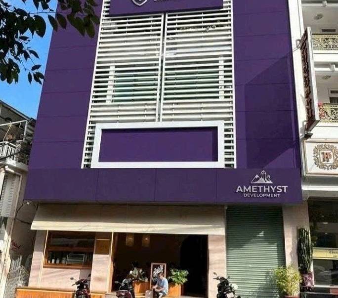 Bán nhà mặt tiền đường 3/2, trung tâm Đà Lạt