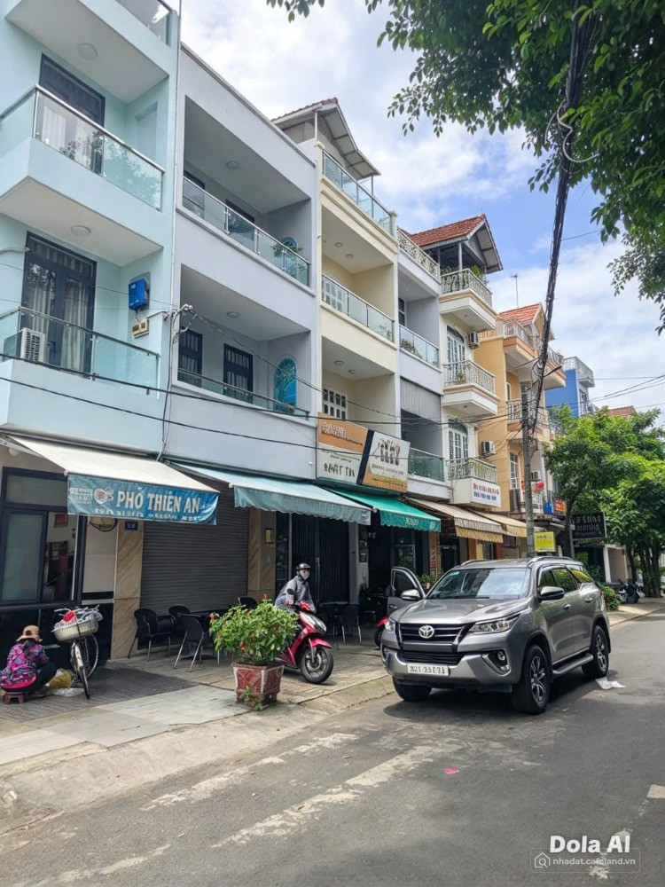 Bán nhà mặt tiền khu Tên Lửa - 3 tầng - 64m² - sổ hồng riêng - giá 8,99 tỷ