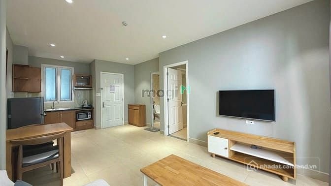 Căn hộ chung cư: Phòng ban công tách bếp cực rộng 55m2 - Thang máy - Đối diện La