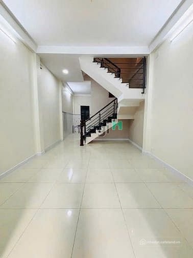 Nhà riêng: Nhà Thuê Tân Bình - Lạc Long Quân - 4PN - Hẻm Xe Hơi - 15 Triêu