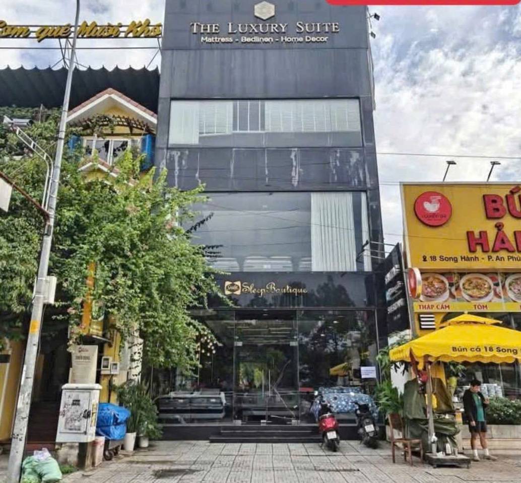 Cho thuê nhà mặt tiền đường Song Hành, An Phú, Quận 2