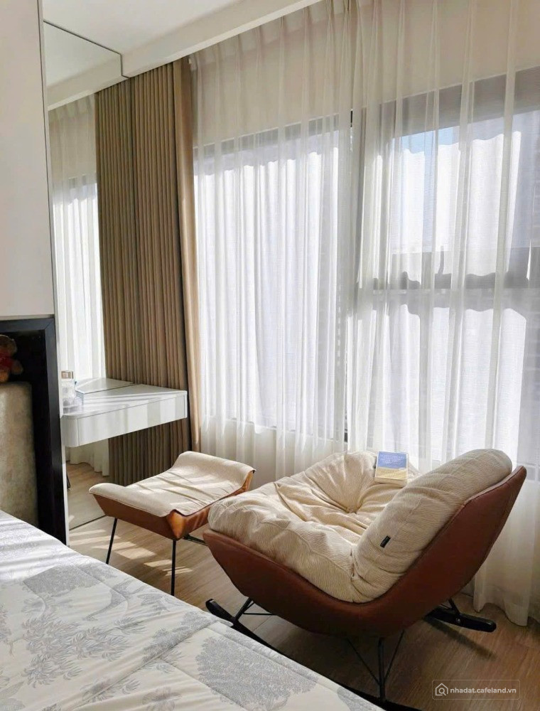 Hồ bơi vô cực !CH góc 52m2 chỉ 2 tỷ 08 lầu 6,vừa hết HĐ thuê,dọn ở full nội thất