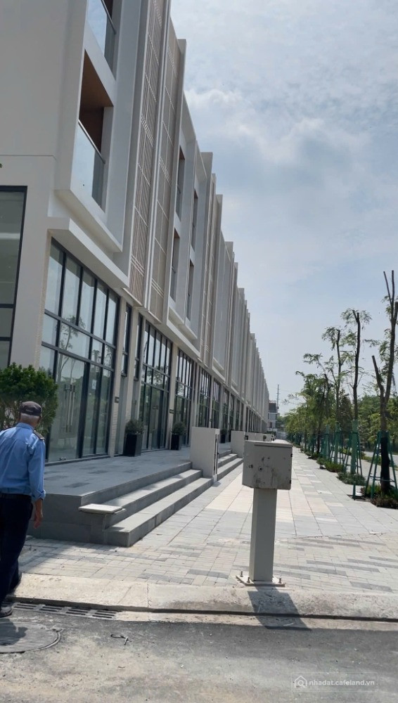 Essensia ParkWay - Cho thuê căn Shophouse kết hợp nhà phố để ở - Giá 40tr/tháng