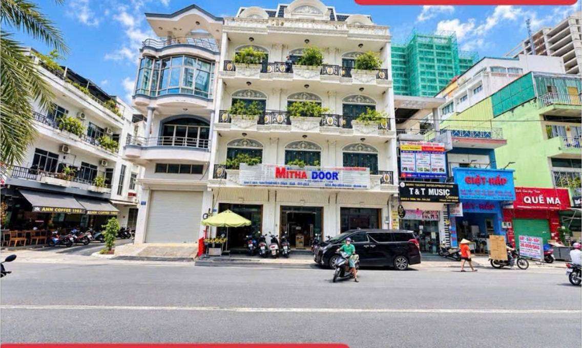 Bán tòa nhà mặt tiền gần Lý Thường Kiệt, Quận 10