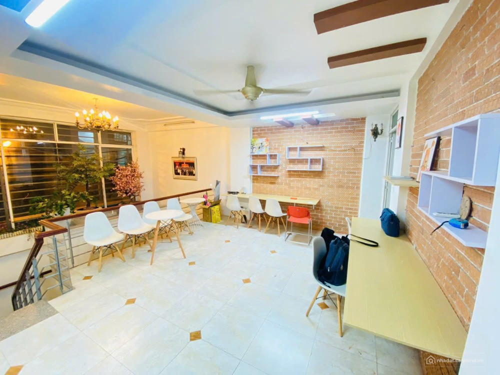 Cho thuê nhà Trần Cung Bắc Từ Liêm, 55m, mặt tiền 6m, 3 tầng 1 lửng giá 14 triệu