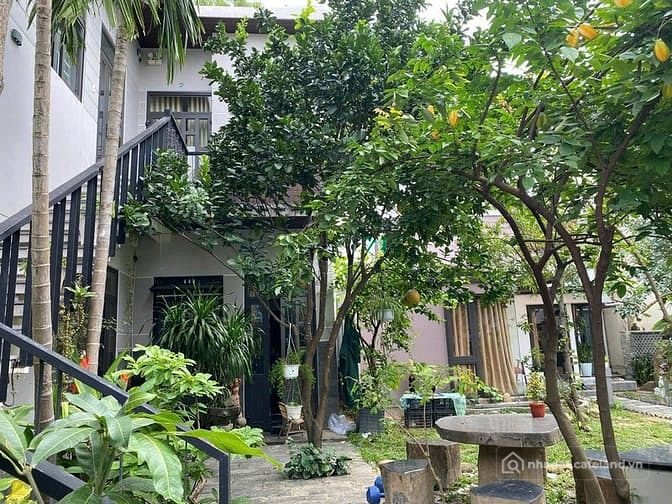 Nhà hàng - Khách sạn: Cho thuê căn hộ 2PN kiểu nhà vườn đường Nguyễn Công Trứ