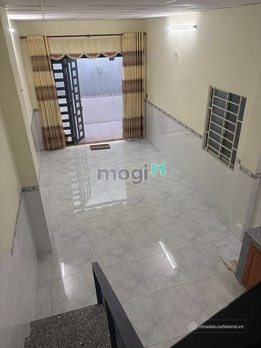 Nhà riêng: Cho thuê nhà 2 phòng ngủ gần chợ nhỏ Tân Hiệp giá chỉ 4,8triệu