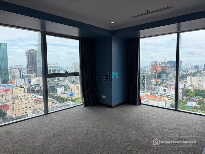 Căn hộ chung cư: Cho thuê căn hộ Vincom Center - Đồng Khởi, tầng 21 có sân vườn,