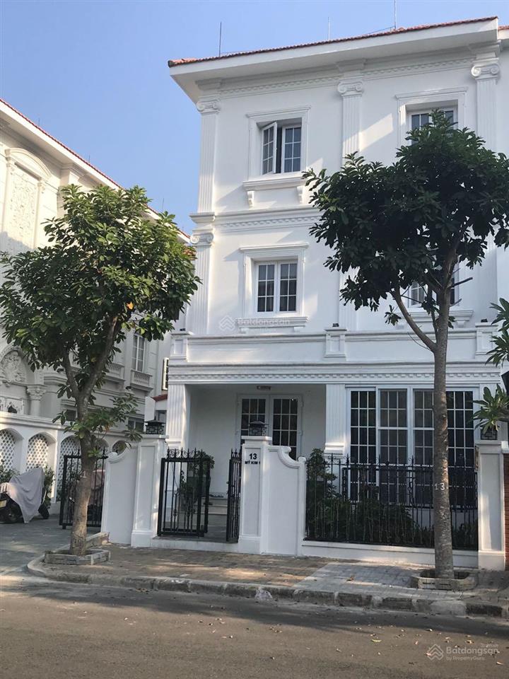 Bán biệt thự song lập đường lớn khu cảnh đồi phú mỹ hưng quận 7 dt 226m2 giá 79 tỷ, sh. 0903 775 ***