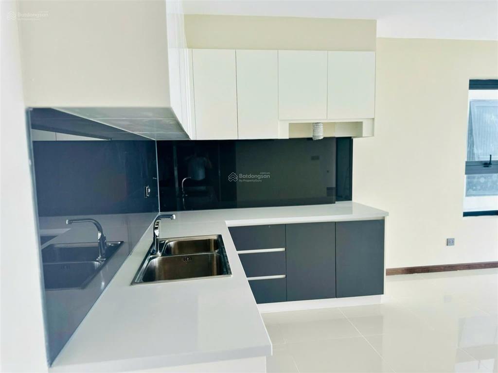 Cần tiền bán căn hộ 2pn chỉ 7,4 tỷ công chứng ngay nhận nhà ch 2pn + 2wc 75m2 view cực đẹp