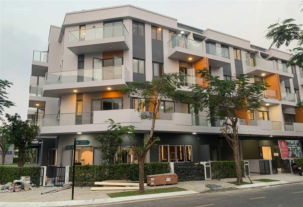 Lovera premier 75m2. 1 trệt 3 lầu tây nam. sổ 8,1 tỷ. nhà thô tiện thiết kế alo em tú