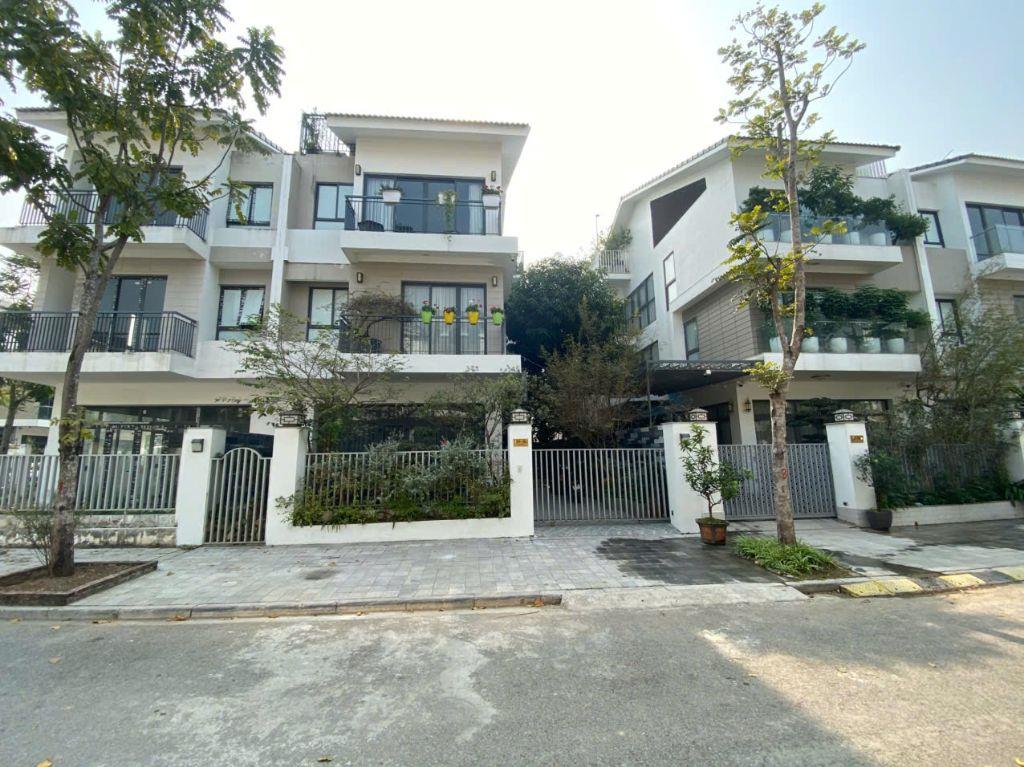 Chính chủ bán gấp BT 200m2,dự án Sol Lake Villas, gần hồ, giá chỉ 29.9 tỷ