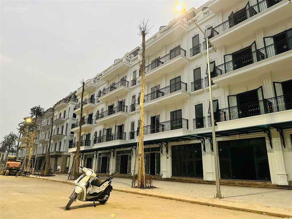 Chính chủ bán liền kề dự án đông dương đất đấu giá đức thượng 80m2 giá 12 tỷ 0989 862 ***