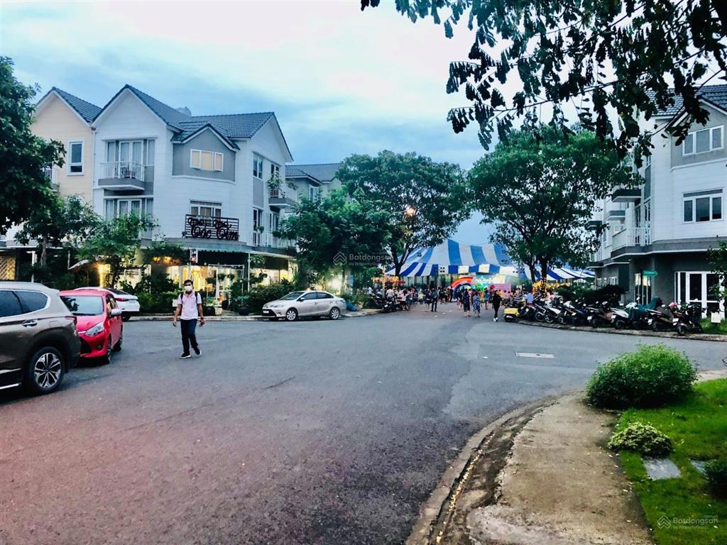 Chính chủ bán căn nhà phố park riverside kế căn góc, sổ công chứng ngay giá 9,5 tỷ
