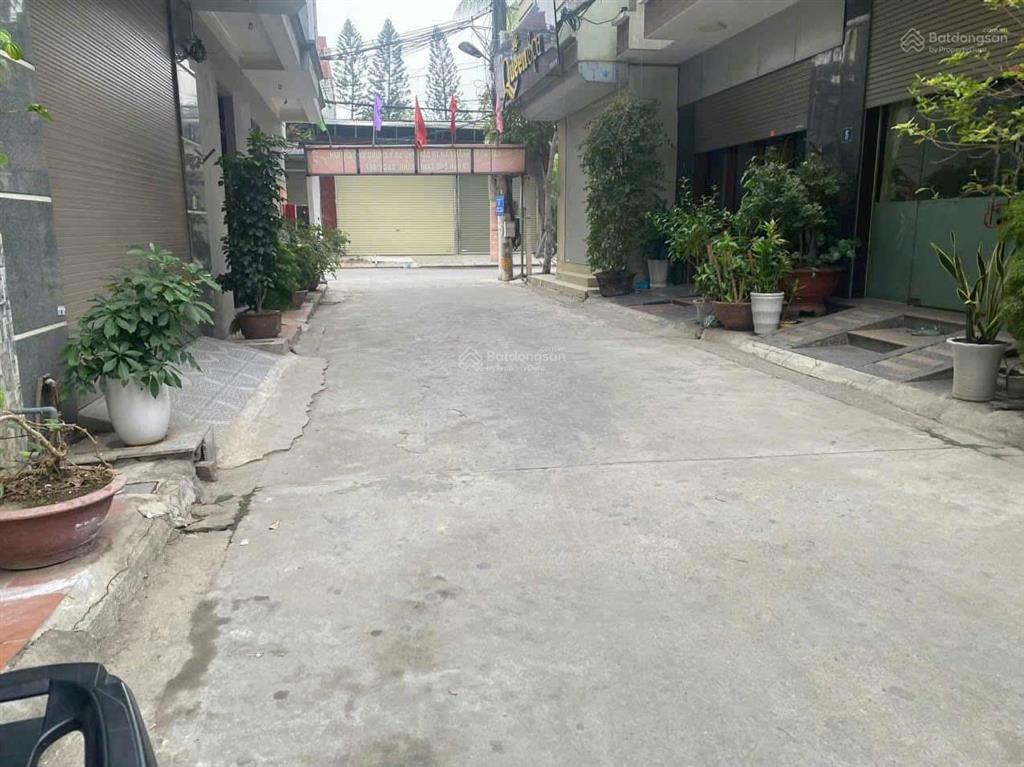 Bán đất kẹt lai xá kim chung hoài đức vị trí thuận lợi xung quanh đã xây nhà cam kết xây dựng