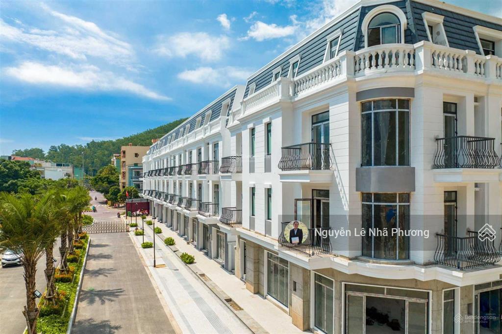 Nhà phố xây sẵn, đất nền cách biển 500m, sở hữu lâu dài, tiện ích đẳng cấp. pkd cdt 0906 147 ***