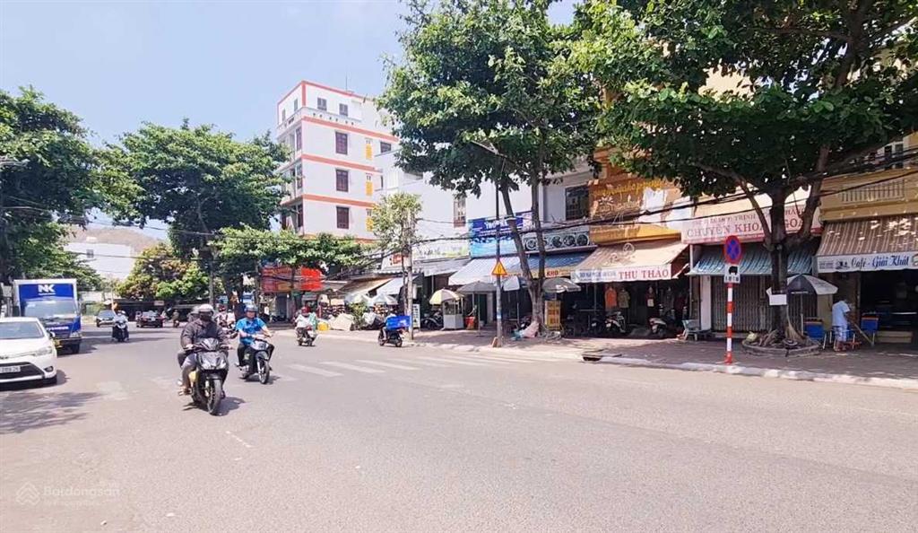 Cần tiền bán gấp mảnh đất ở đường hàng điều, phước thắng, gần siêu thị, 121m2, 2 tỷ 470 triệu