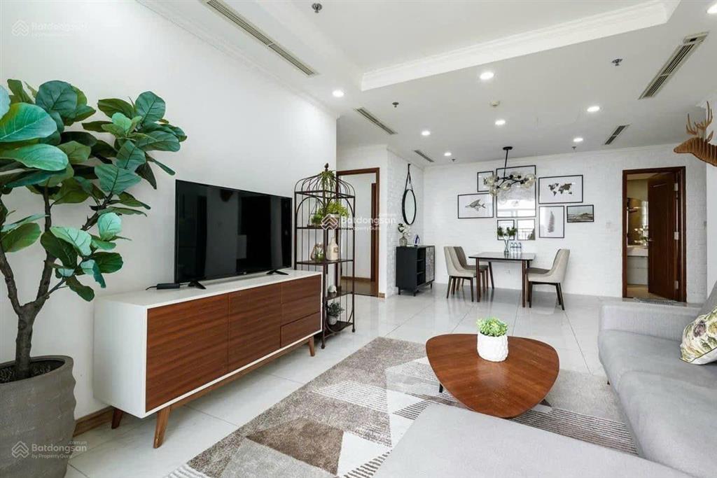 Chính chủ bán oriental plaza, q. tp dt 78m2 2pn, 2wc, view mát. giá 4,1 tỷ. 0939 586 *** tùng