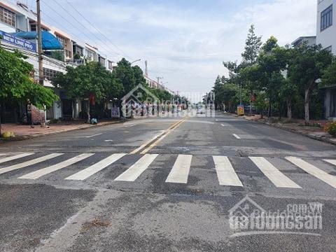 Bán 858m2 đất đường lớn cạnh dự án metropole phú mỹ 0932 110 ***