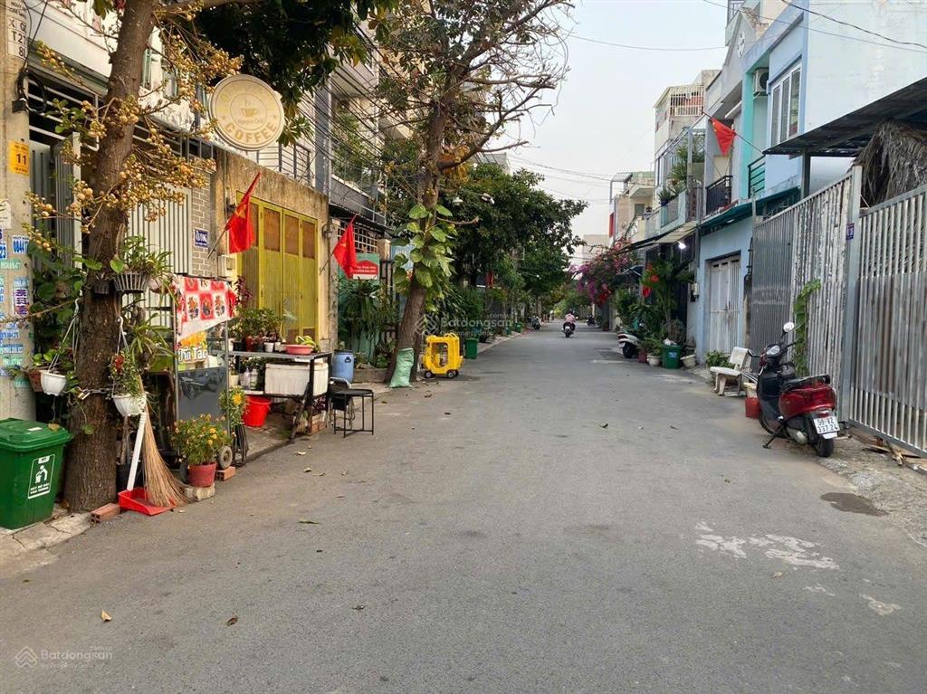 Bán lô góc 81.3m2 khu đông sài gòn, đường gò cát, giá 4.7 tỷ còn bớt