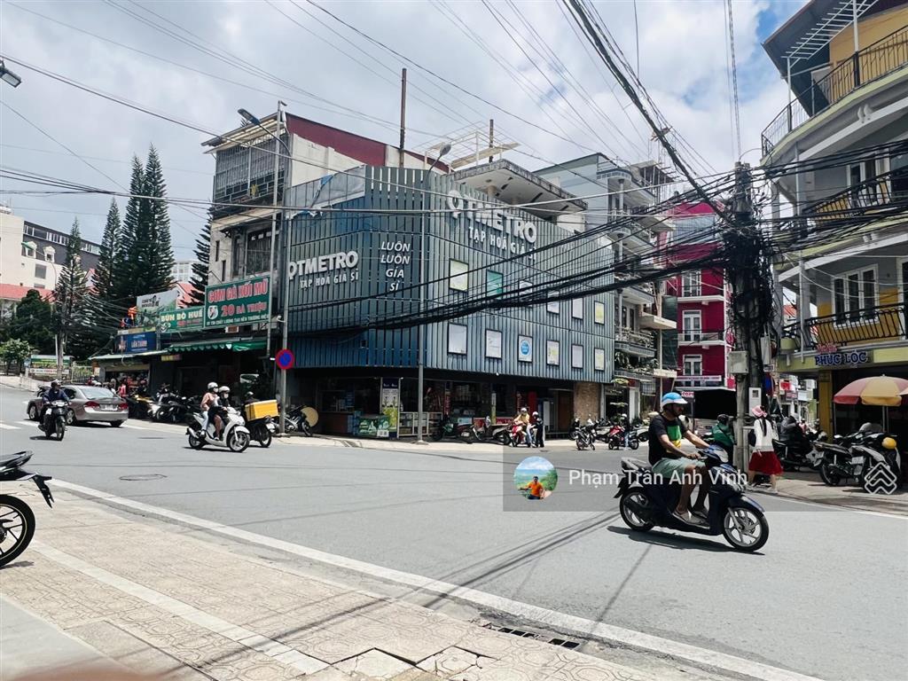 Bán khách sạn 32 phòng ngay hồ xuân hương phường 3 tp. đà lạt giá rất tốt
