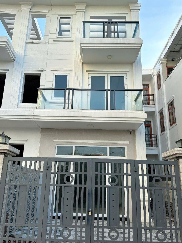 Bán hoặc cho thuê nhà 1 trệt 2 lầu khu đô thị Hưng Phú