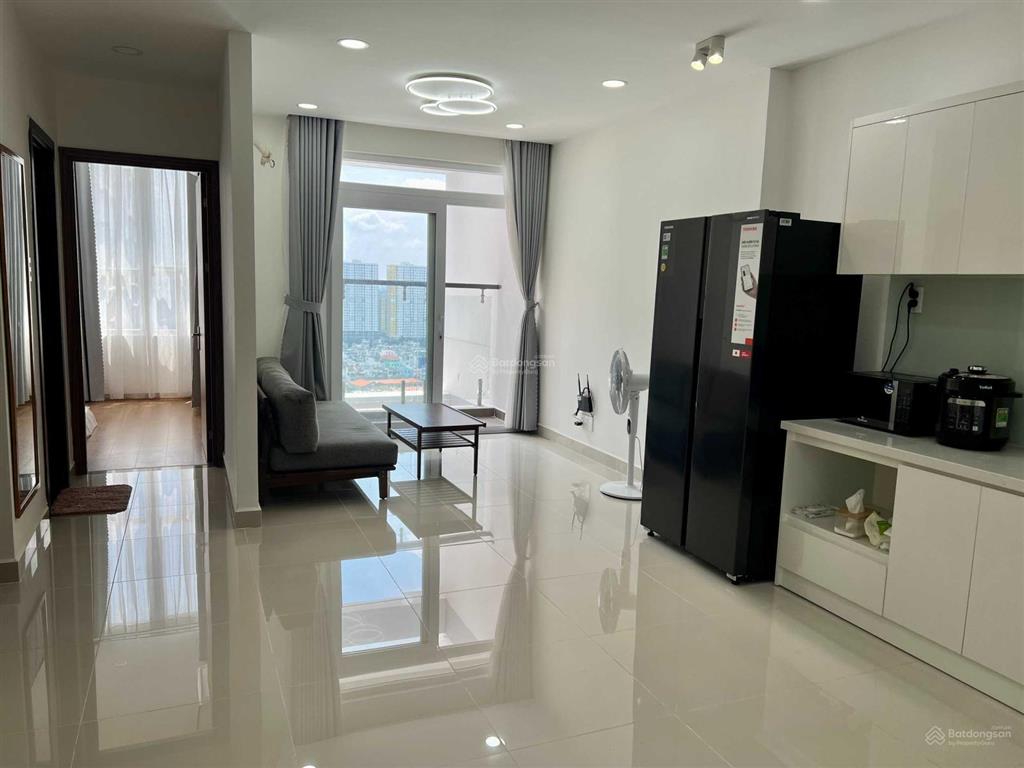 Cần tiền bán gấp căn 2pn 2wc 72m2, view công viên giá 3,150 tỷ bao gồm các chi phí. 0907 174 ***